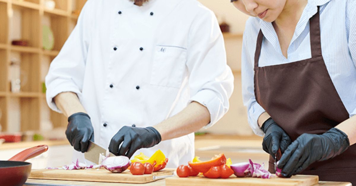 Kitchen Helper Wanted in Canada