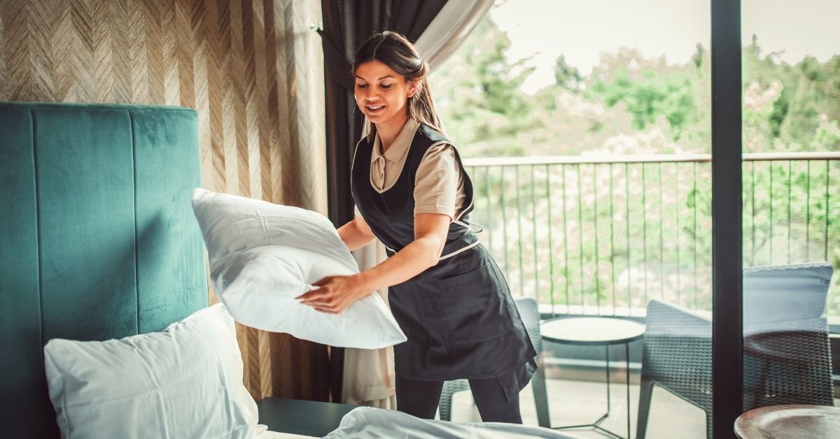 Hotel Housekeeper Required in Canada